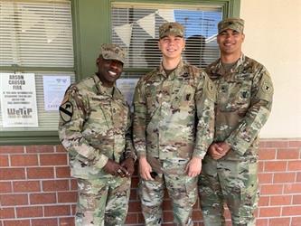 Army recruiters visit Vista Nueva