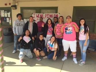 Vista Nueva students representing support for Breast Cancer.