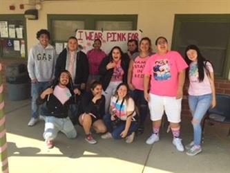 Vista Nueva students representing support for Breast Cancer.